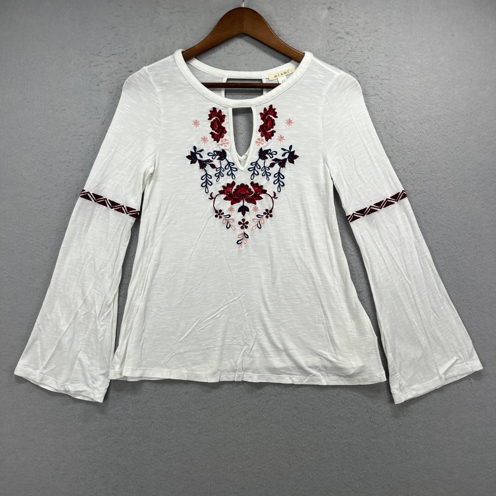 Mi Ami Top Women XS White Embroidered Bell Sleeve Keyhole Slub Knit Boho Peasant